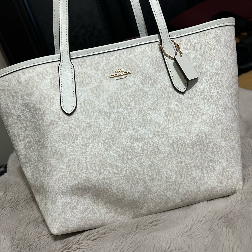 Coach City Signature Small Tote Bag - White